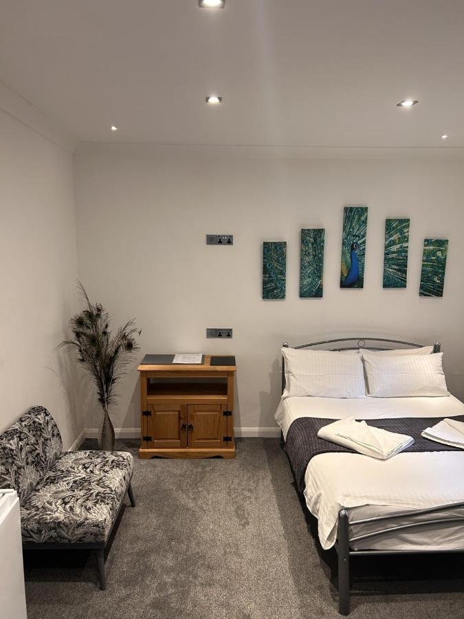 Rock House Bed And Breakfast Мейдстън Екстериор снимка