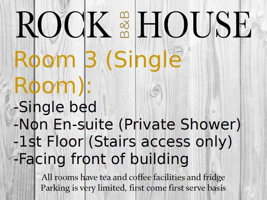Rock House Bed And Breakfast Мейдстън Стая снимка